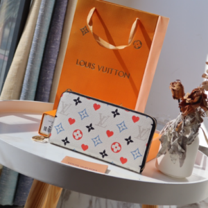 Louis Vuitton Zippy Coin Purse – White