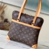 Louis Vuitton Presbyopia Middle-Aged Bag