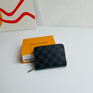 Louis Vuitton Zipped Coin Purse – Black