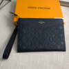 Louis Vuitton Mélanie Medium Clutch – Black
