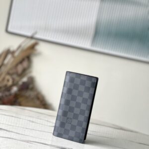 Louis Vuitton Brazza Wallet