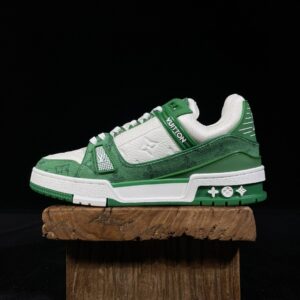 Louis Vuitton Trainer Green and White Low-Top Casual Shoes, Skate Shoes, Trainers for Men and Women 1A9JI1