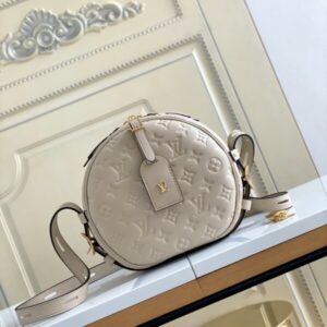 Louis Vuitton Boîte Chapeau Souple Handbag – White